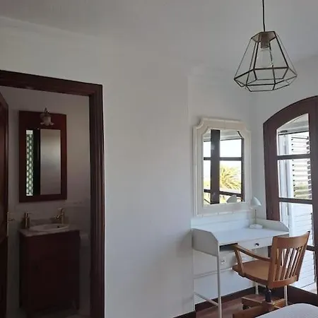 La Casa Nostra - Family Oriented House In Quiet Area Bajamar (La Laguna)