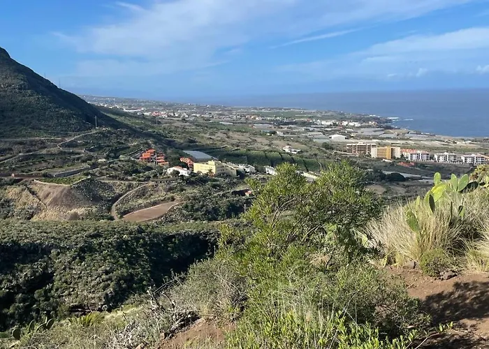 La Casa Nostra - Family Oriented House In Quiet Area Bajamar (La Laguna)