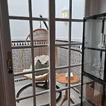 La Casa Nostra - Family Oriented House In Quiet Area *