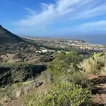 La Casa Nostra - Family Oriented House In Quiet Area Bajamar (La Laguna)