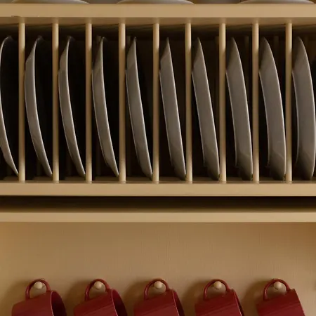 La Casa Nostra - Family Oriented House In Quiet Area