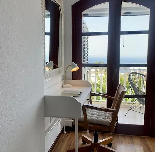 La Casa Nostra - Family Oriented House In Quiet Area بيت للعطل